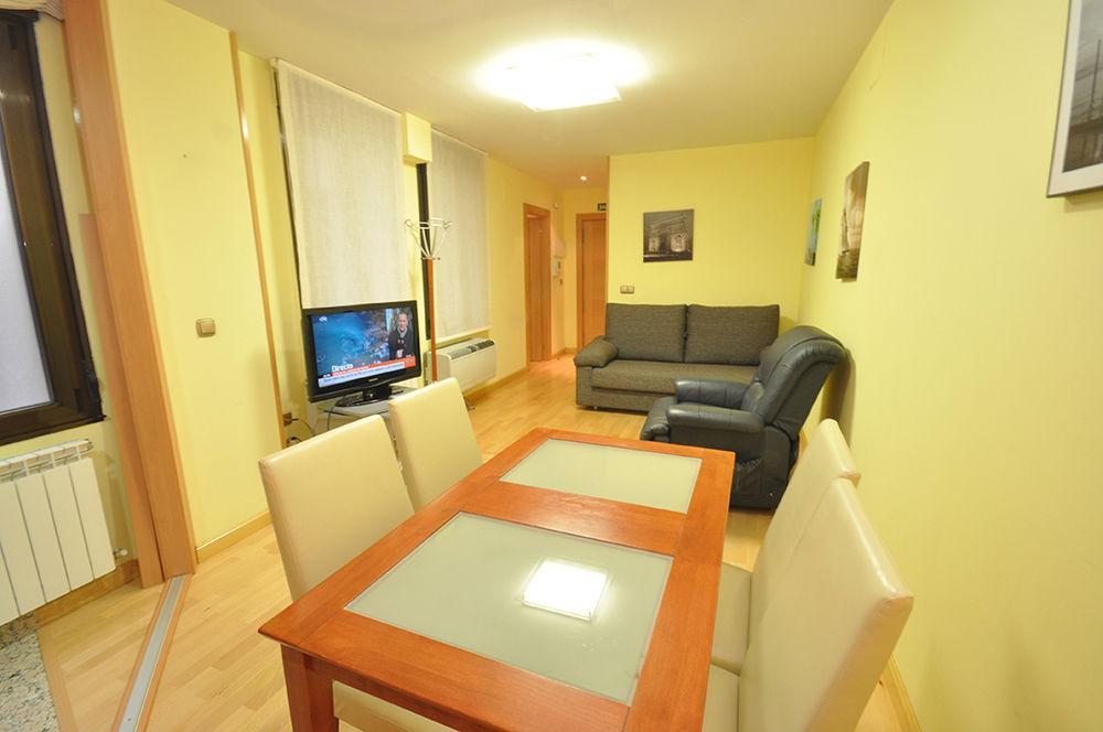 סלאמנקה Apartamentos Toro 33 מראה חיצוני תמונה